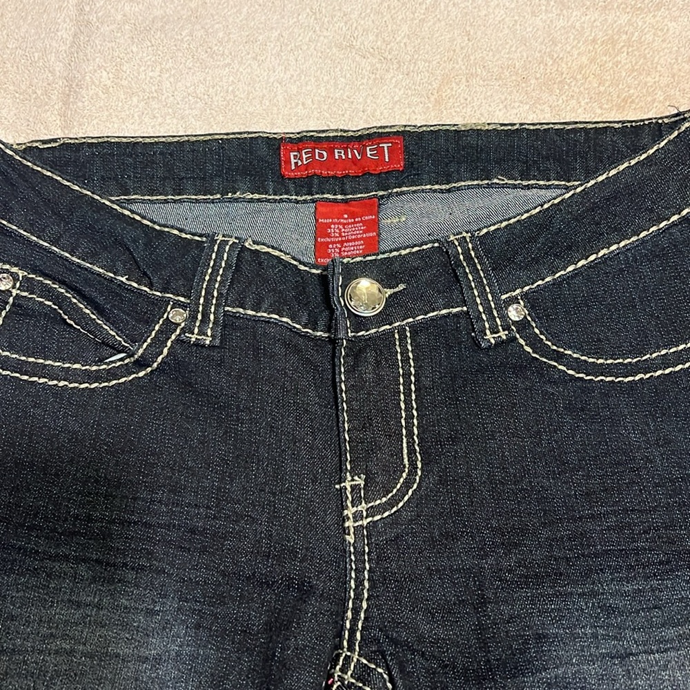 Red Rivet jeans - Picture 2 of 4
